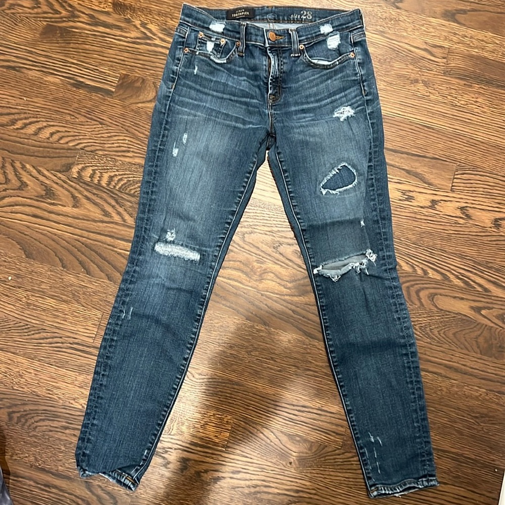 Women’s J crew distressed toothpick jeans - size 28
